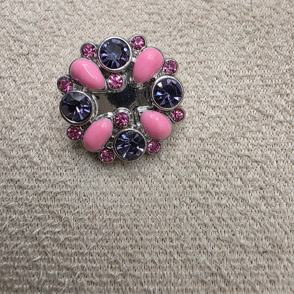 Elegant Pink and Purple Snap Button (1877)